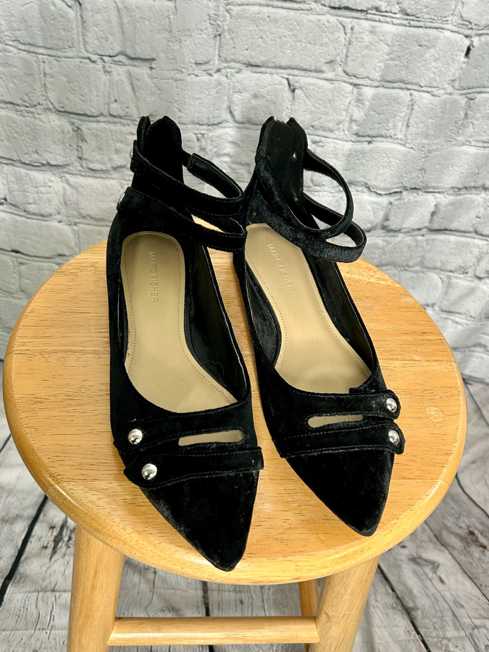 Marc Fisher Women’s Size 9 Black Velvet Pointed Toe Ankle Strap Flats Studded